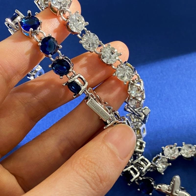 Lightweight Louis Vuitton Bracelets 251587