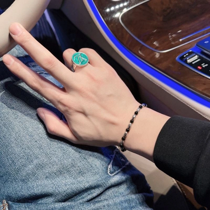 OnTrend Louis Vuitton Bracelets 251570