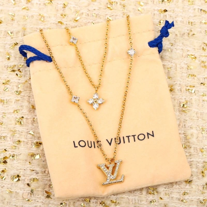 Supportive Louis Vuitton Bracelets 251560