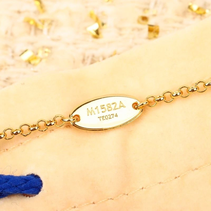 Supportive Louis Vuitton Bracelets 251560