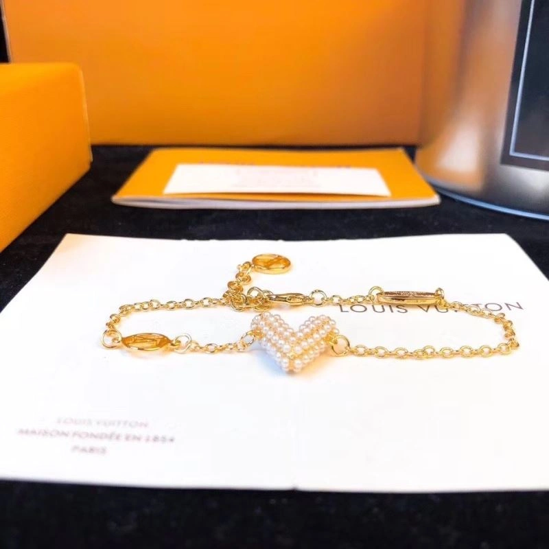 WeatherProof Louis Vuitton Bracelets 251569