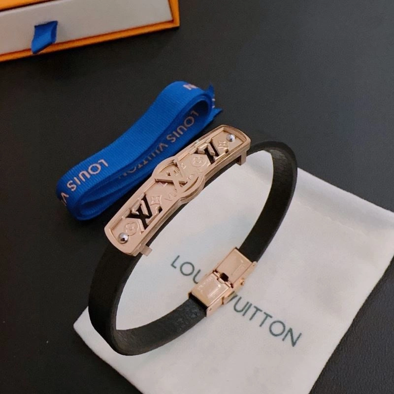 Attractive Louis Vuitton Bracelets 251584