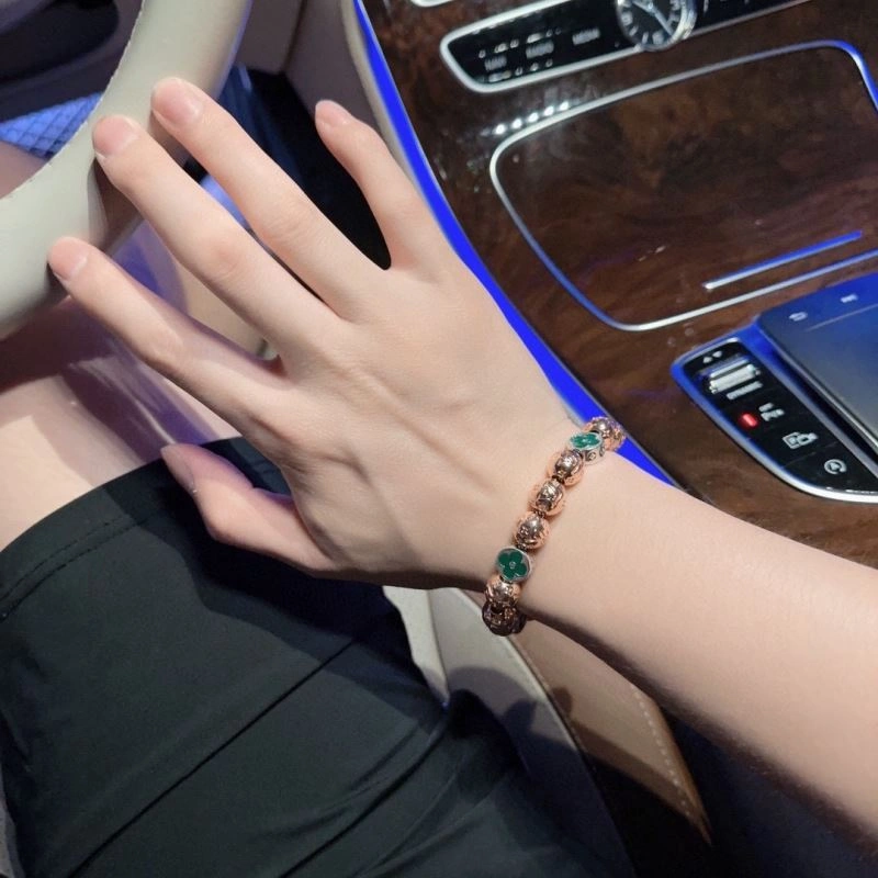 Louis Vuitton Bracelets Functional 251555
