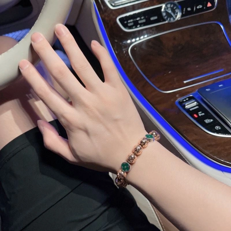 Louis Vuitton Bracelets Functional 251555
