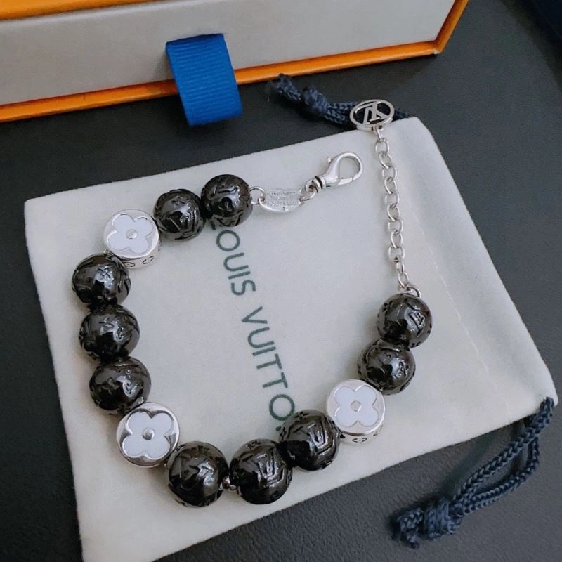 Louis Vuitton Bracelets Chic 251568