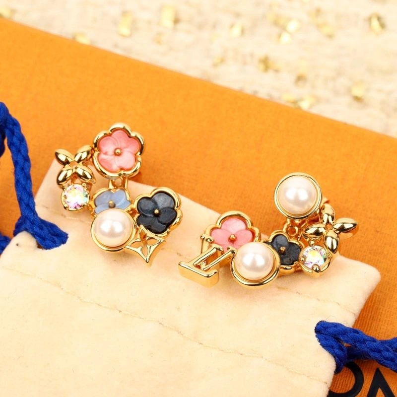 Supportive Louis Vuitton Bracelets 251572