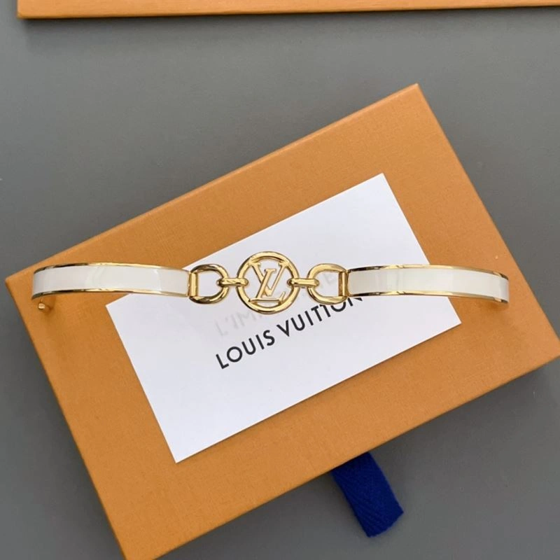 Louis Vuitton Bracelets Neat 251571