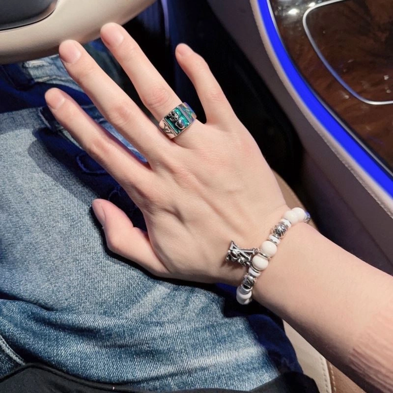 Louis Vuitton Bracelets Chic 251562