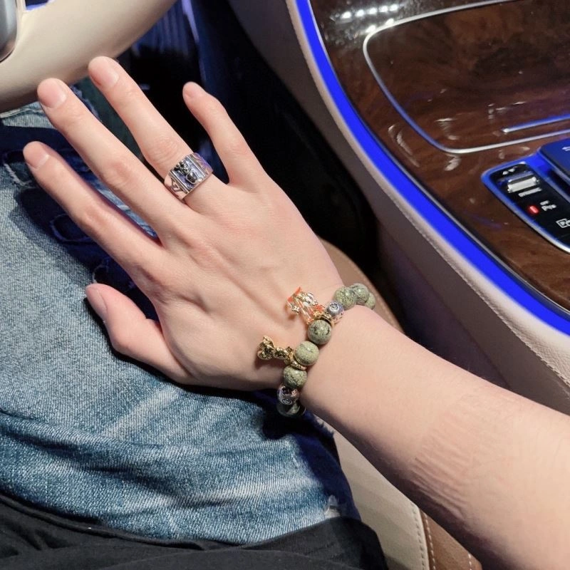 Louis Vuitton Bracelets Functional 251575