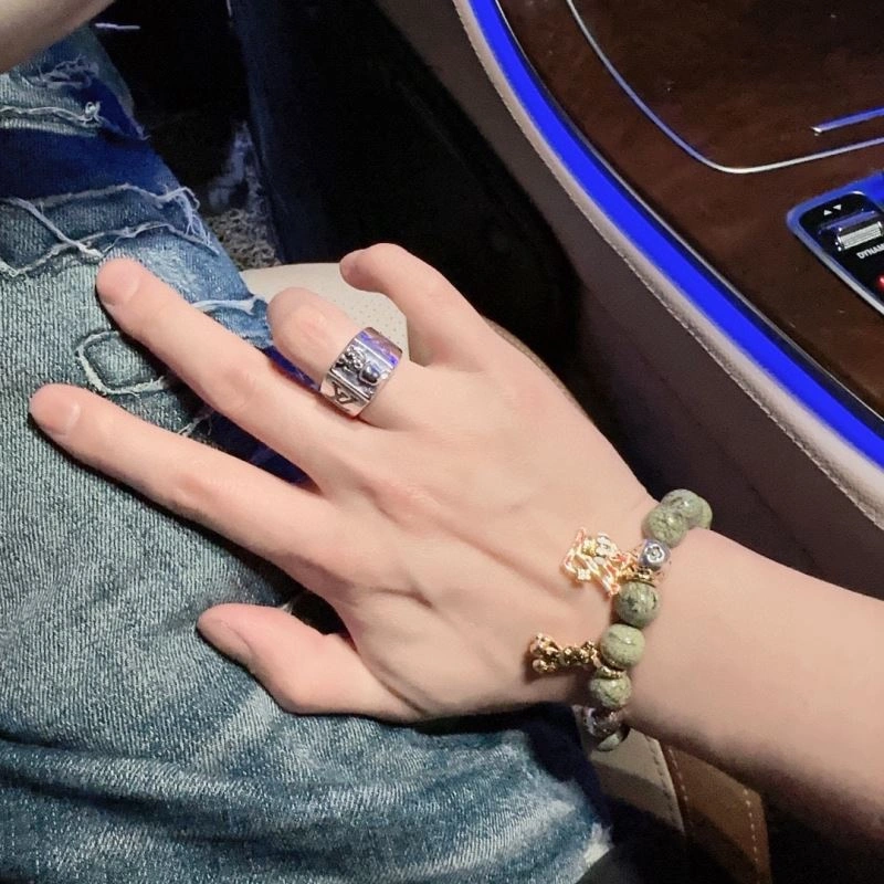 Louis Vuitton Bracelets Functional 251575
