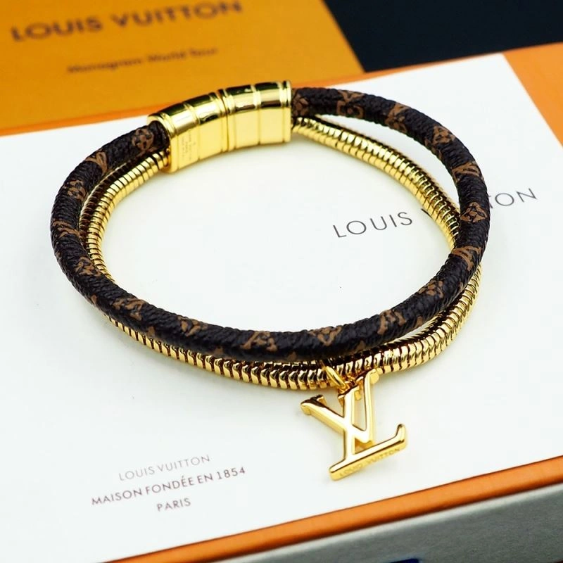 Louis Vuitton Bracelets Attractive 251187