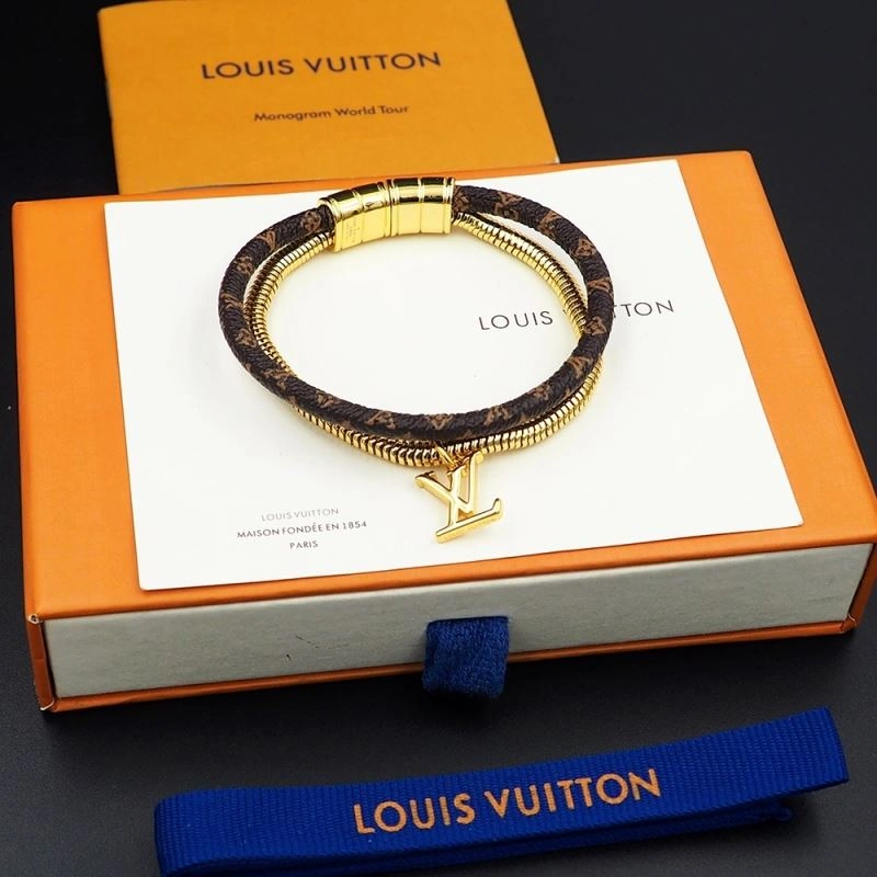 Louis Vuitton Bracelets Attractive 251187