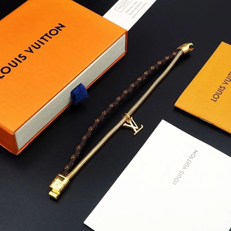 Louis Vuitton Bracelets Attractive 251187