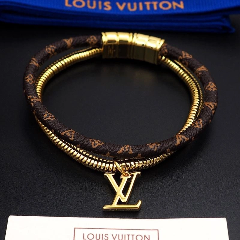 Louis Vuitton Bracelets Attractive 251187