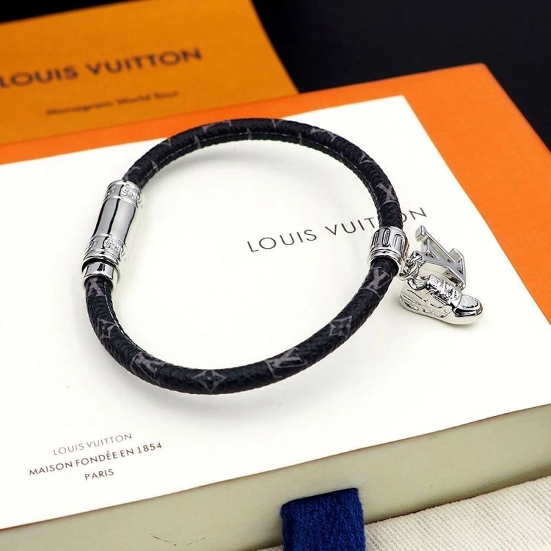 Louis Vuitton Bracelets Lightweight 251185