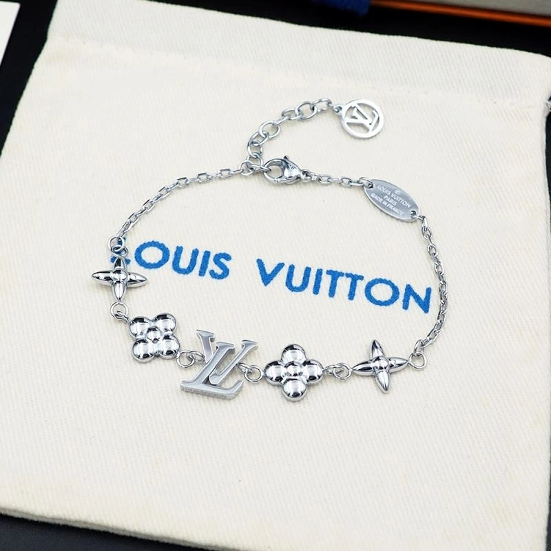 Louis Vuitton Bracelets Chic 251171