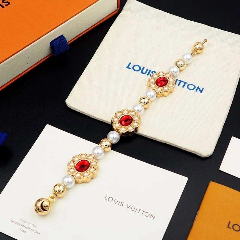 Louis Vuitton Bracelets Trendsetting 251162