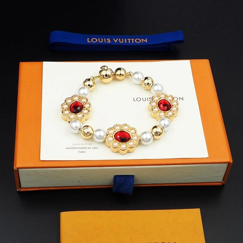 Louis Vuitton Bracelets Trendsetting 251162