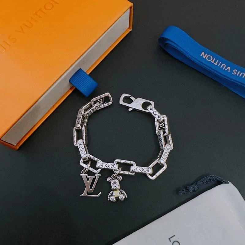 Louis Vuitton Bracelets Stretchable 251159