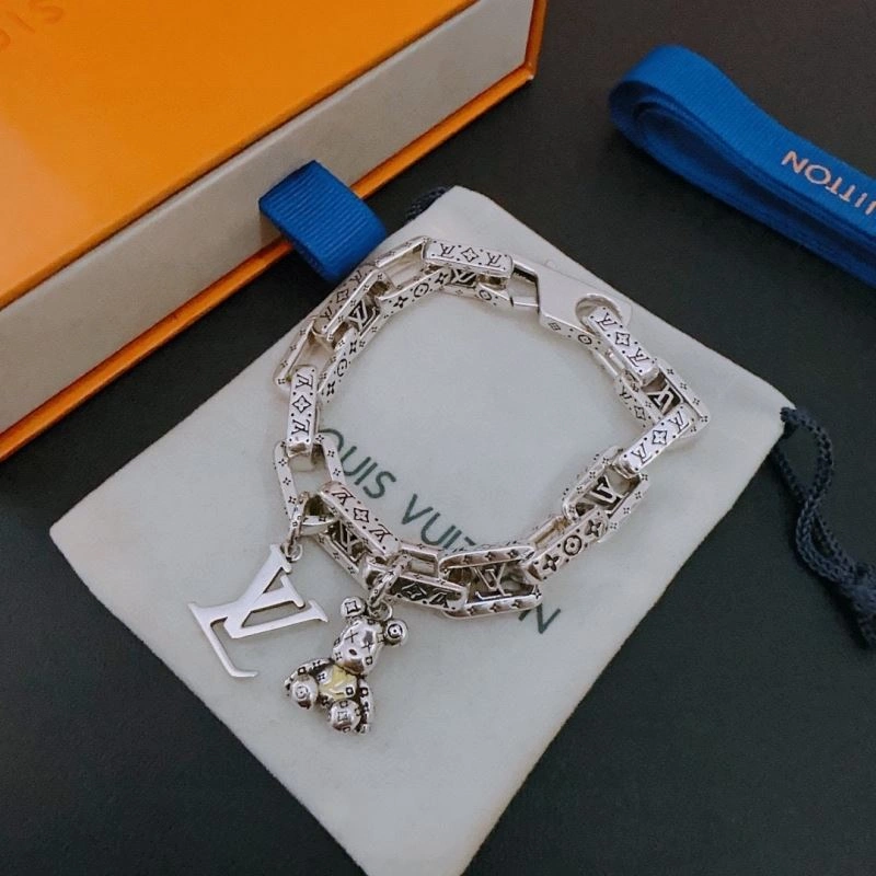 Louis Vuitton Bracelets Stretchable 251159