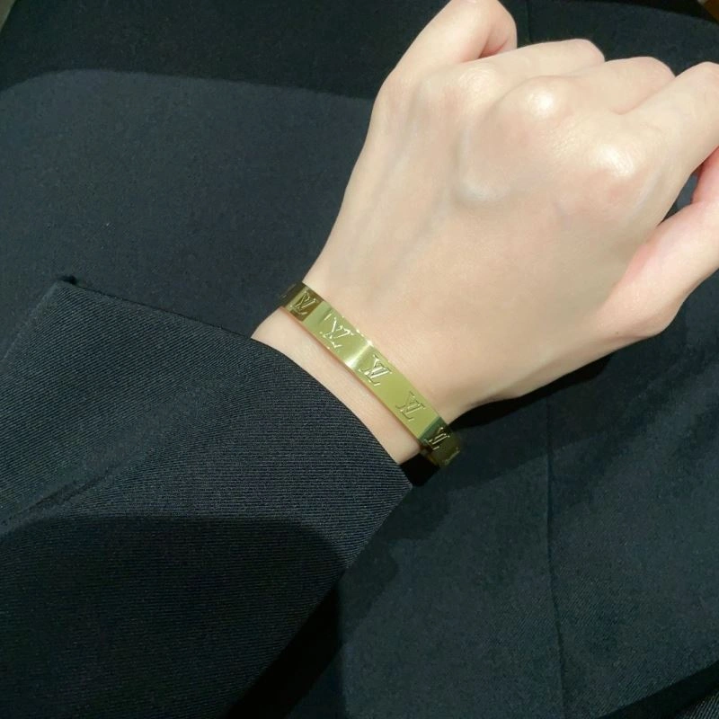 Louis Vuitton Bracelets WaterResistant 251165
