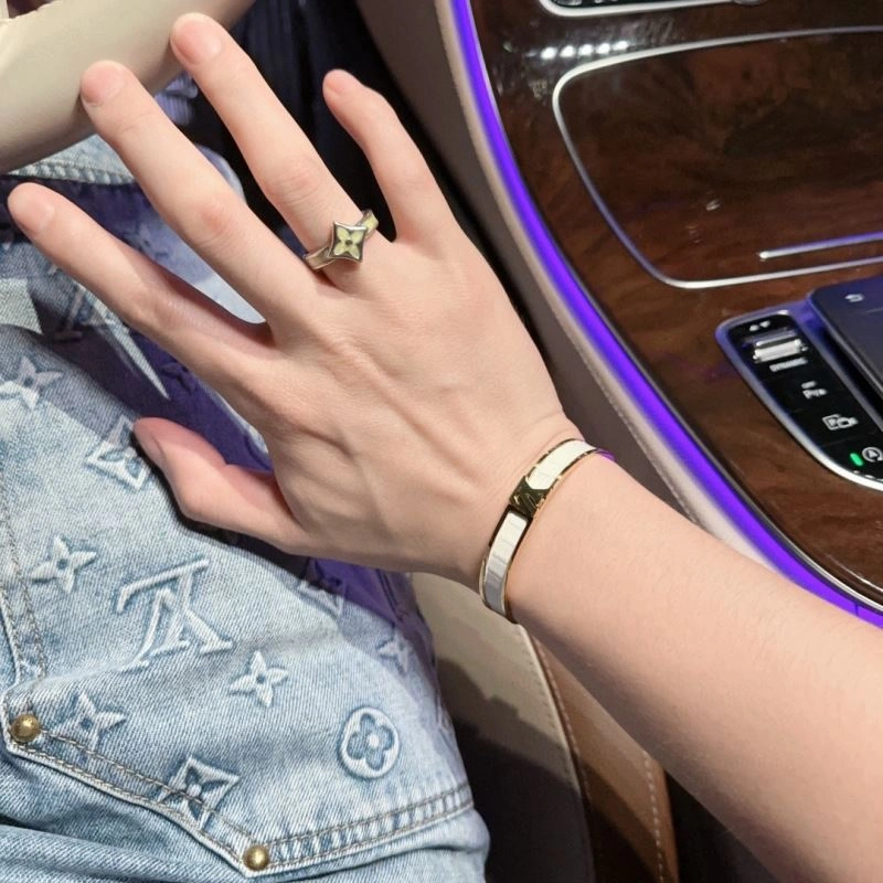 Louis Vuitton Bracelets FlexibleFit 251177