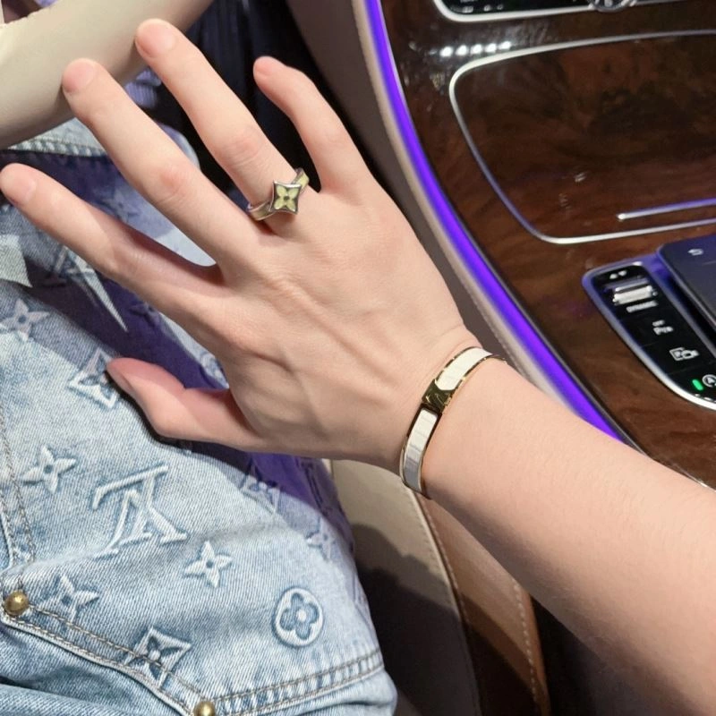 Louis Vuitton Bracelets FlexibleFit 251177