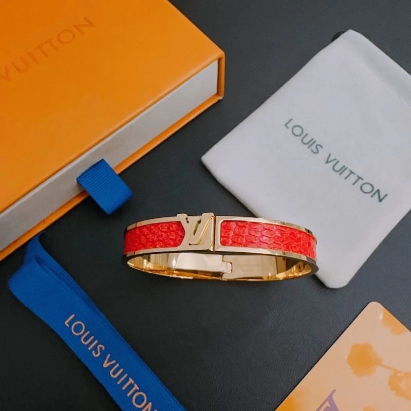 Soft Louis Vuitton Bracelets 251179