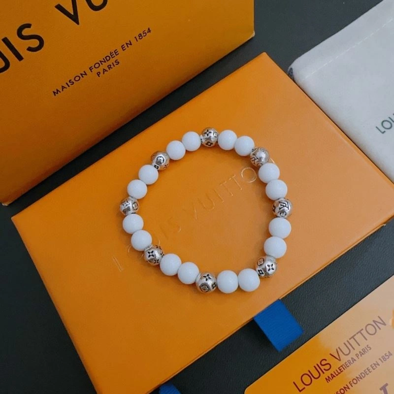 Louis Vuitton Bracelets ModernLook 251154