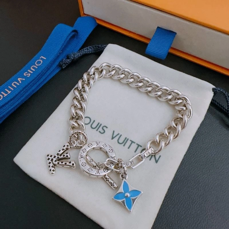Modern Louis Vuitton Bracelets 251161