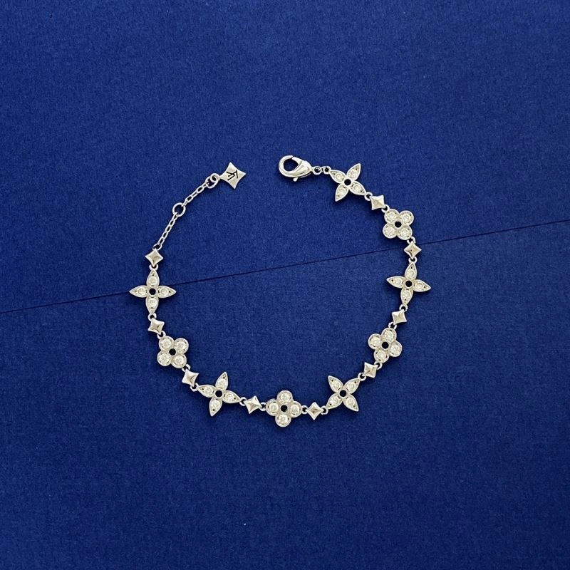 Louis Vuitton Bracelets Upgraded 251157