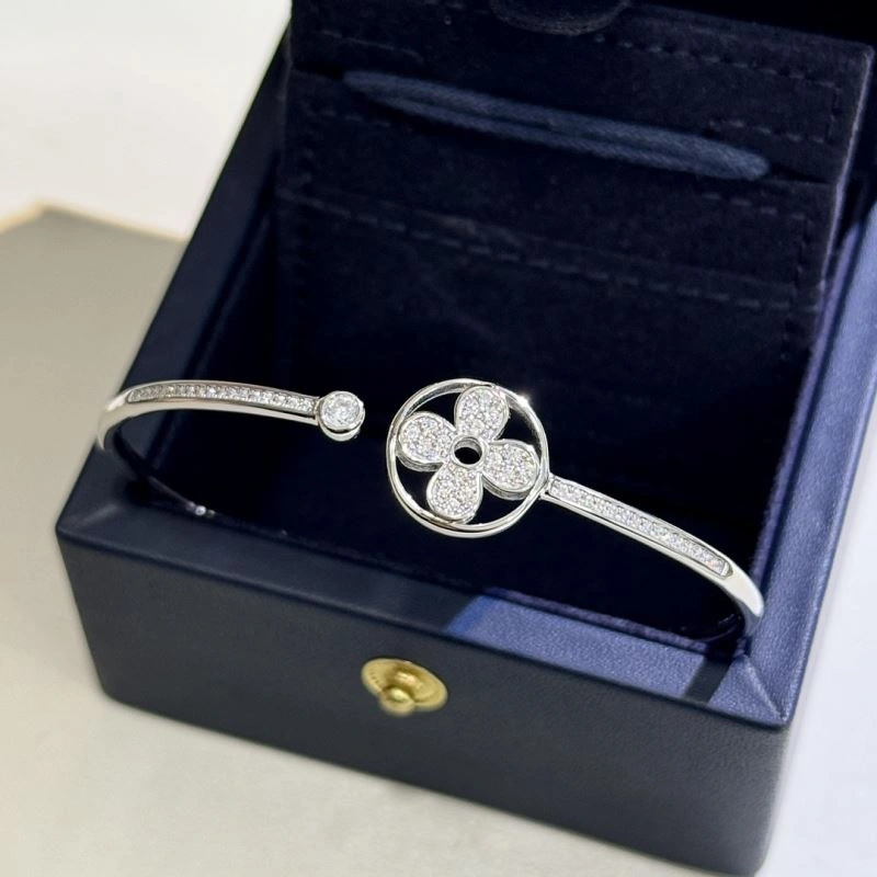 UrbanStyle Louis Vuitton Bracelets 251176