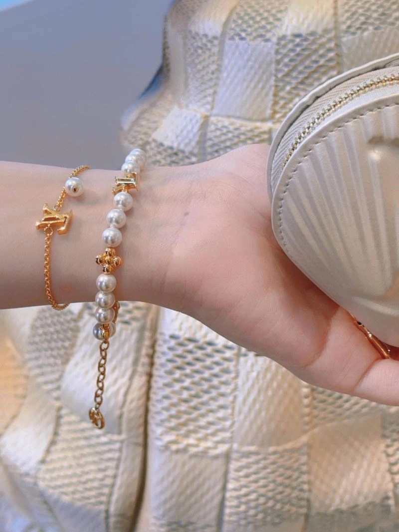Louis Vuitton Bracelets Durable 251167