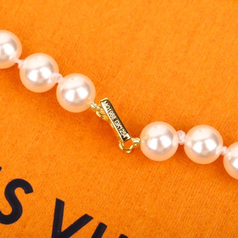 Louis Vuitton Bracelets TechFriendly 251172