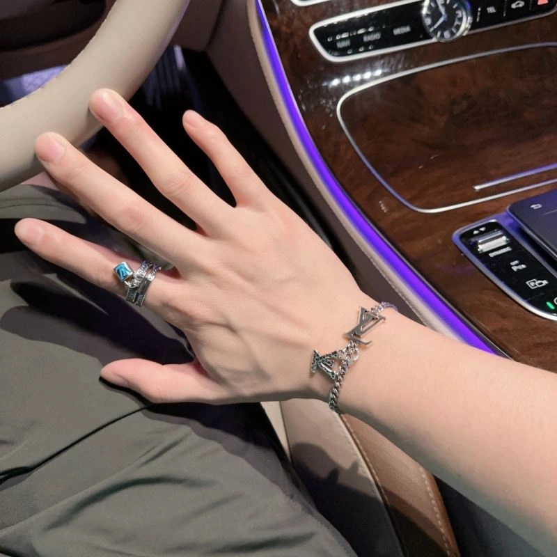 Louis Vuitton Bracelets EasyMatch 251181