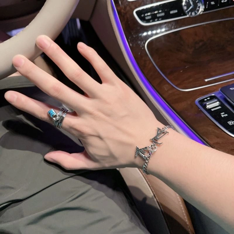 Louis Vuitton Bracelets EasyMatch 251181