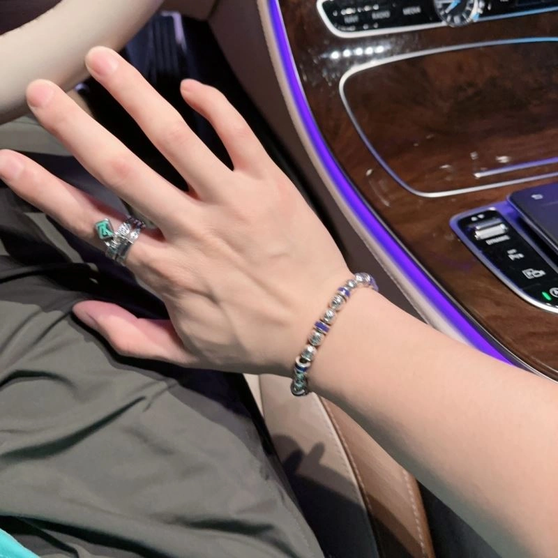 RelaxedFit Louis Vuitton Bracelets 251149
