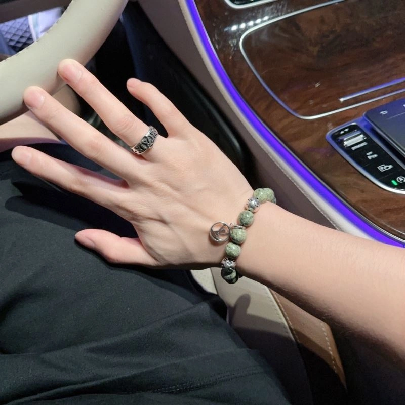 Louis Vuitton Bracelets Modern 251146