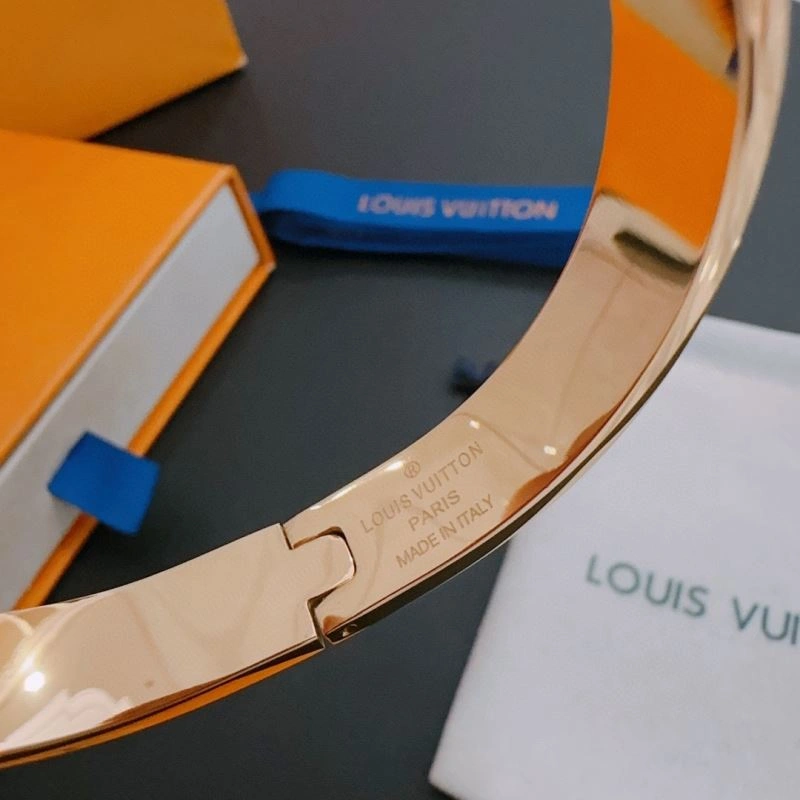 Louis Vuitton Bracelets WeatherProof 251145