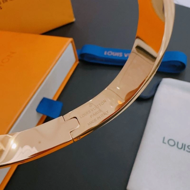 Louis Vuitton Bracelets EasyCare 251144