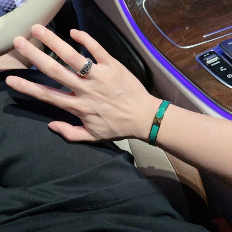 Louis Vuitton Bracelets EasyCare 251144