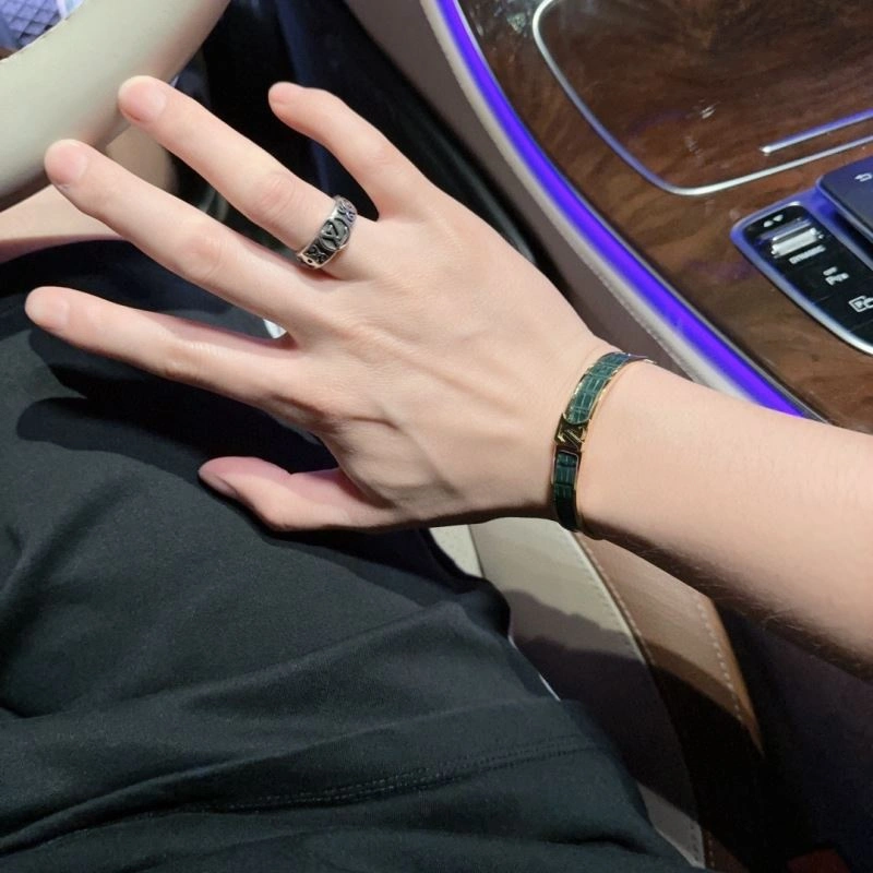 Durable Louis Vuitton Bracelets 251134