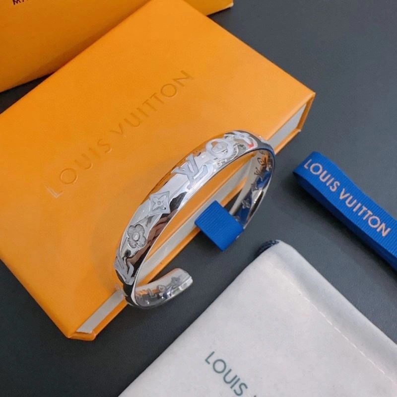 Louis Vuitton Bracelets Elegant 251112