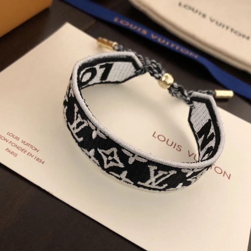 Affordable Louis Vuitton Bracelets 251138
