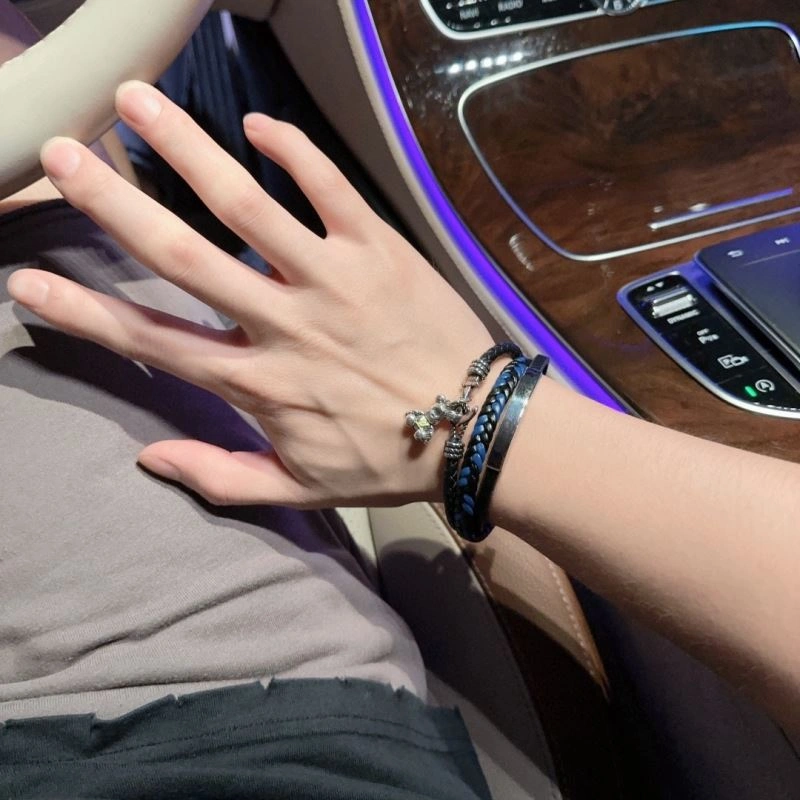 Louis Vuitton Bracelets Vibrant 251135