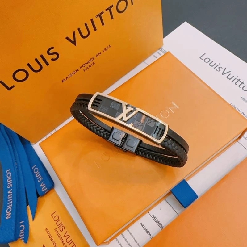 Classic Louis Vuitton Bracelets 251125