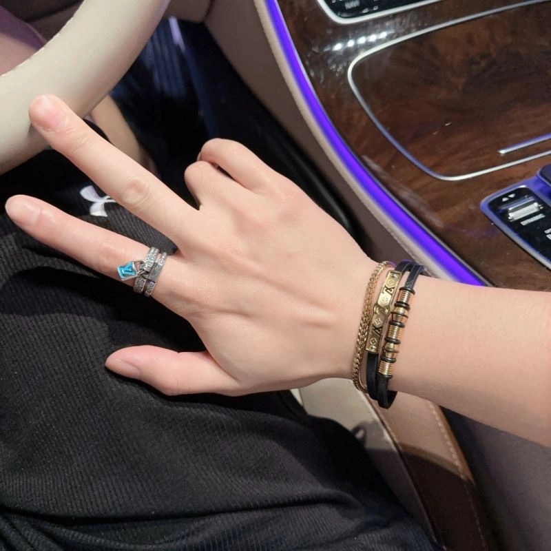 Louis Vuitton Bracelets SportInspired 251118