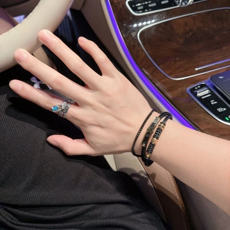 Neat Louis Vuitton Bracelets 251120