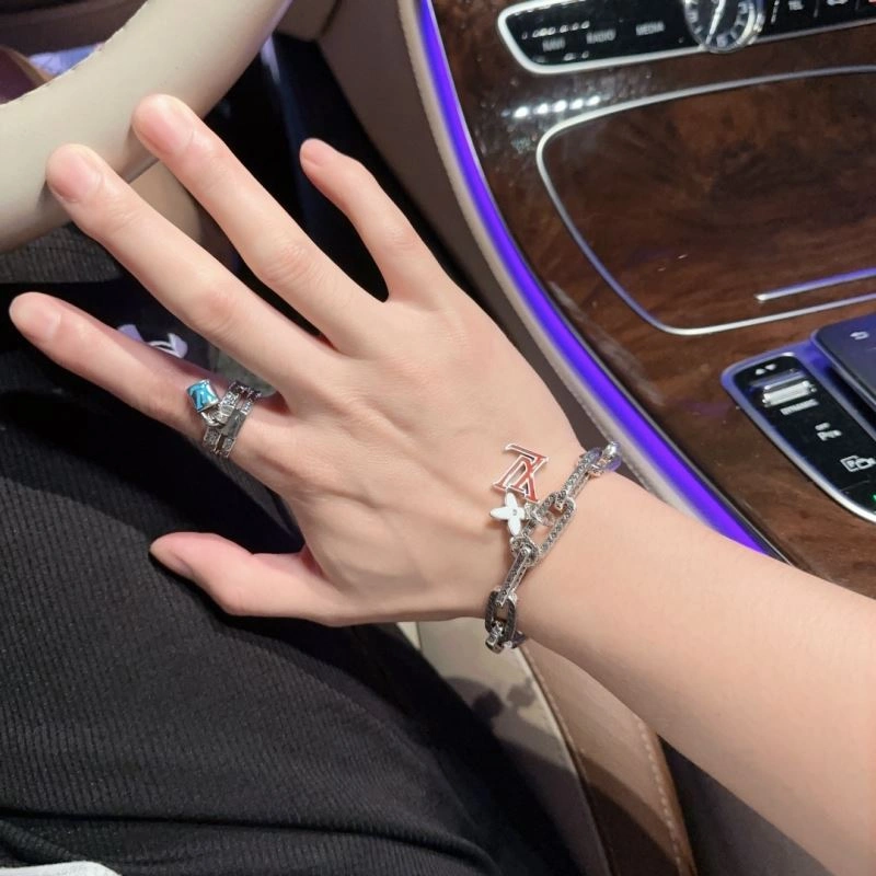 ZipUp Louis Vuitton Bracelets 251142