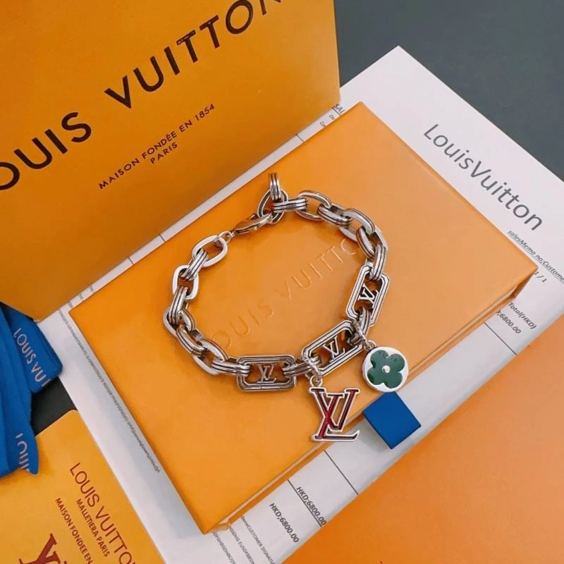 MultiPurpose Louis Vuitton Bracelets 251140